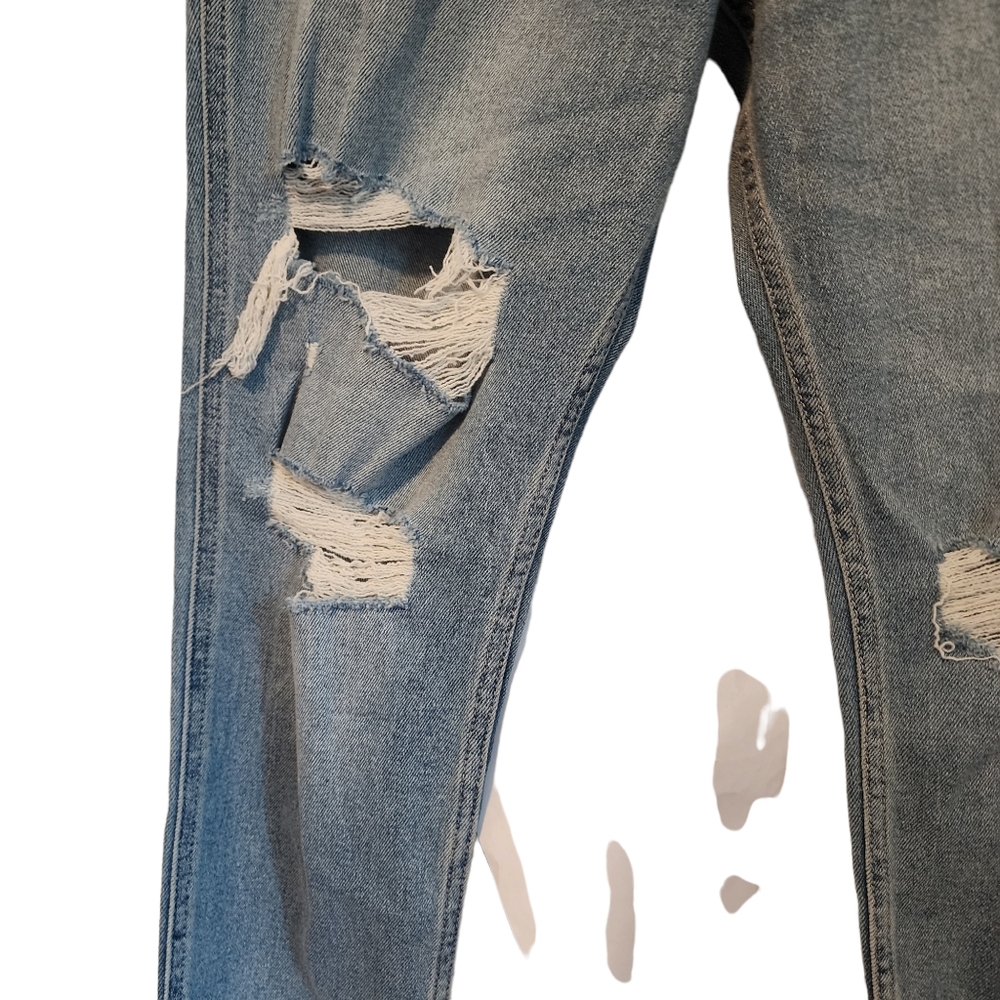 NEW Hollister Curvy High-Rise Ankle Mom Jean in Medium Wash - Picture 6 of 10